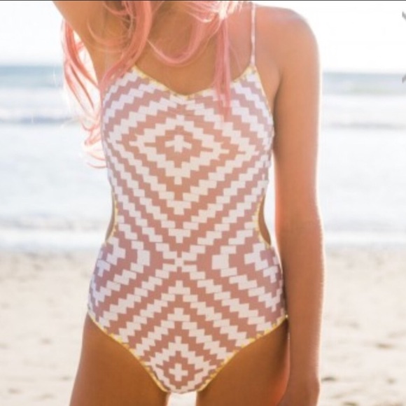 O'Neill Other - O’Neill One Piece Swimsuit Cheeky High Cut